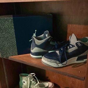 Jordan 3 mid  navy blue